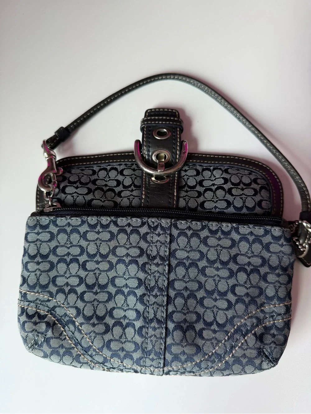 Coach Navy buckle Signature Canvas Wrislet with Leather Trim vintage y2k Bag